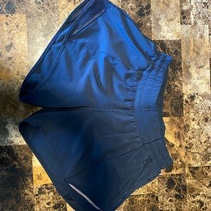 Lululemon Hotty hot short “4”